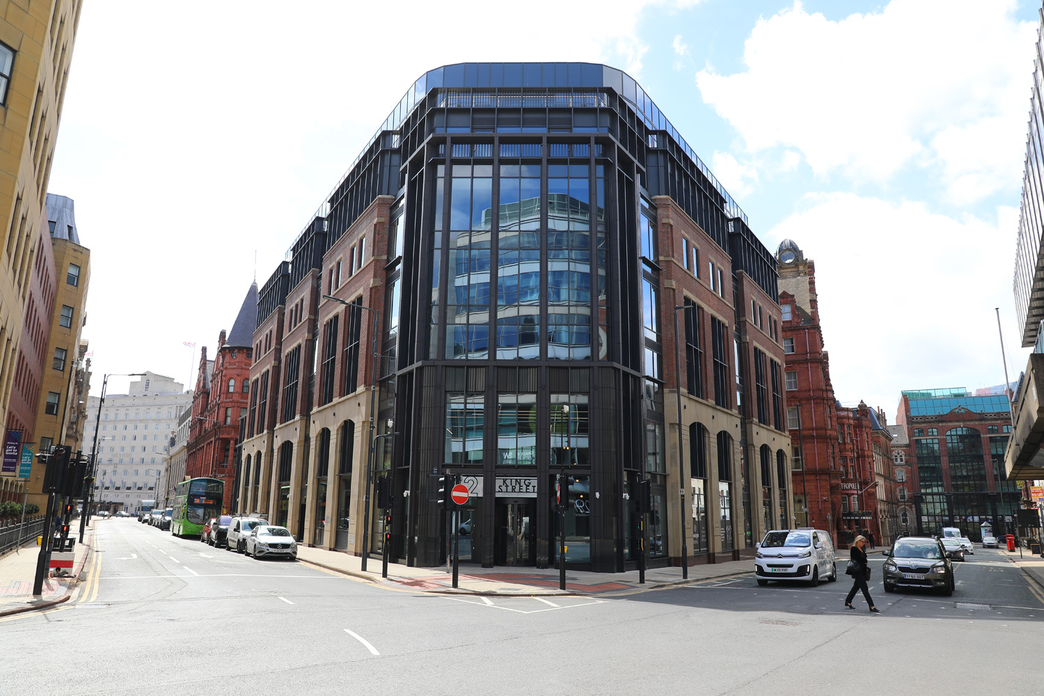 Fiera Real Estate and Opus North secure two outstanding occupiers for newly completed Grade A